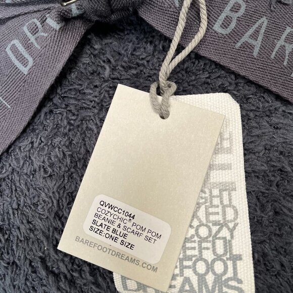 Barefoot Dreams Cozy Chic Pom Pom Beanie and Scarf Set in‎ Slate One Size NEW - Picture 2 of 4